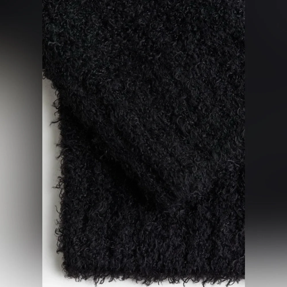 Black Boucle Crew Neck Sweater | Soft | Long Sleeve | M | NWT - Picture 5 of 13